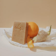 Afbeelding in Gallery-weergave laden, Orange &amp; calendula zeep