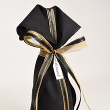 Afbeelding in Gallery-weergave laden, Reusable giftwrap bottle black