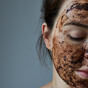 Face Scrub with Coffee Grounds - Dry Skin