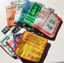 Afbeelding in Gallery-weergave laden, Fairtrade zeep reiszakje